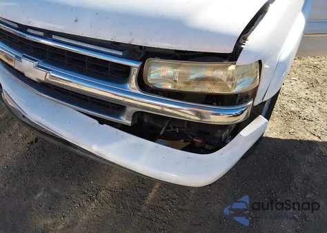 2003 Chevrolet Suburban 1500 Lt из США, поврежденный, VIN 3GNEC16Z63G239438